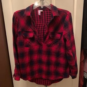 Alya plaid red and black top size medium